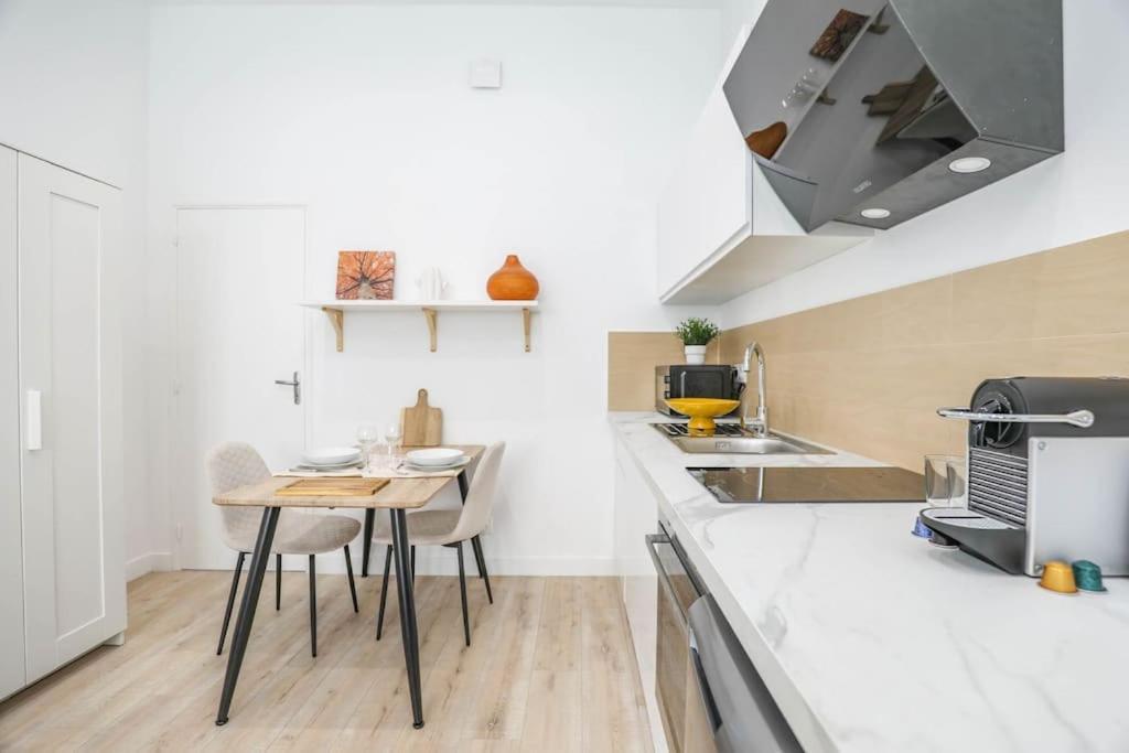 Апартаменты Le Cosy - Studio De Charme Марсель Экстерьер фото